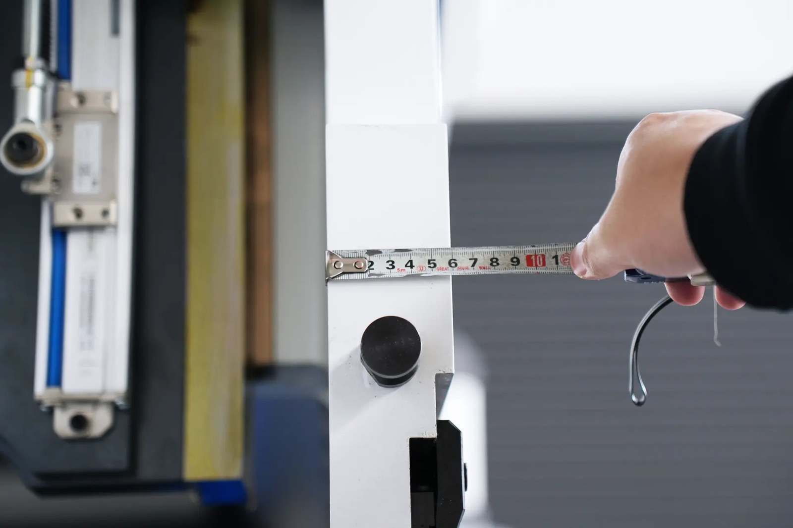 Thickness of slider(60mm)