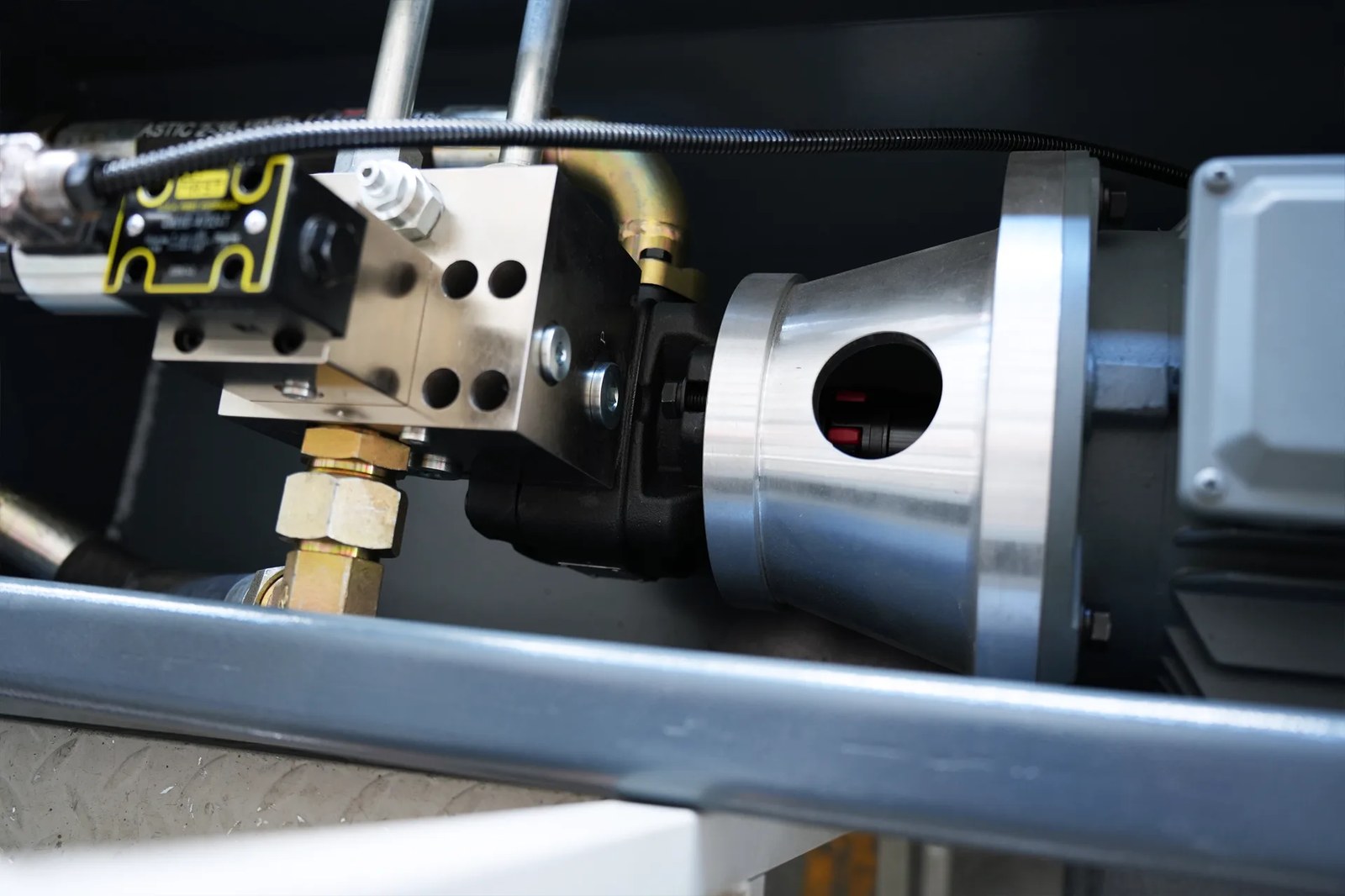 FIRST hydraulic oil pump