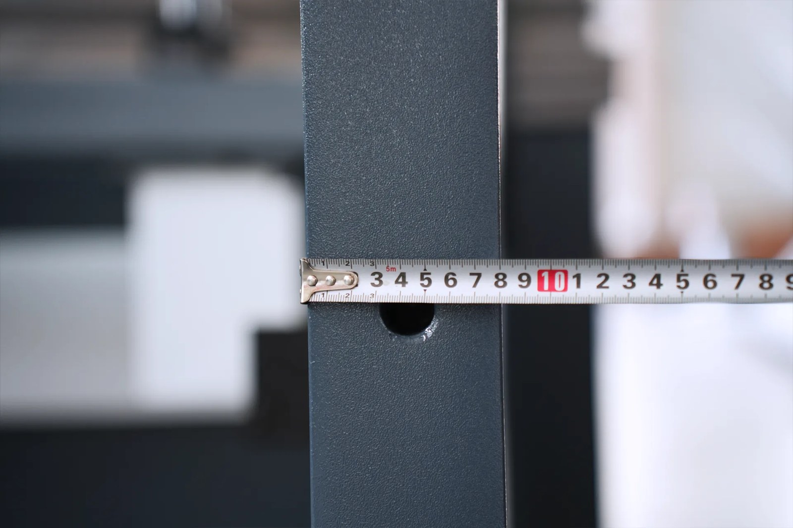 Thickness of side panel (80mm)