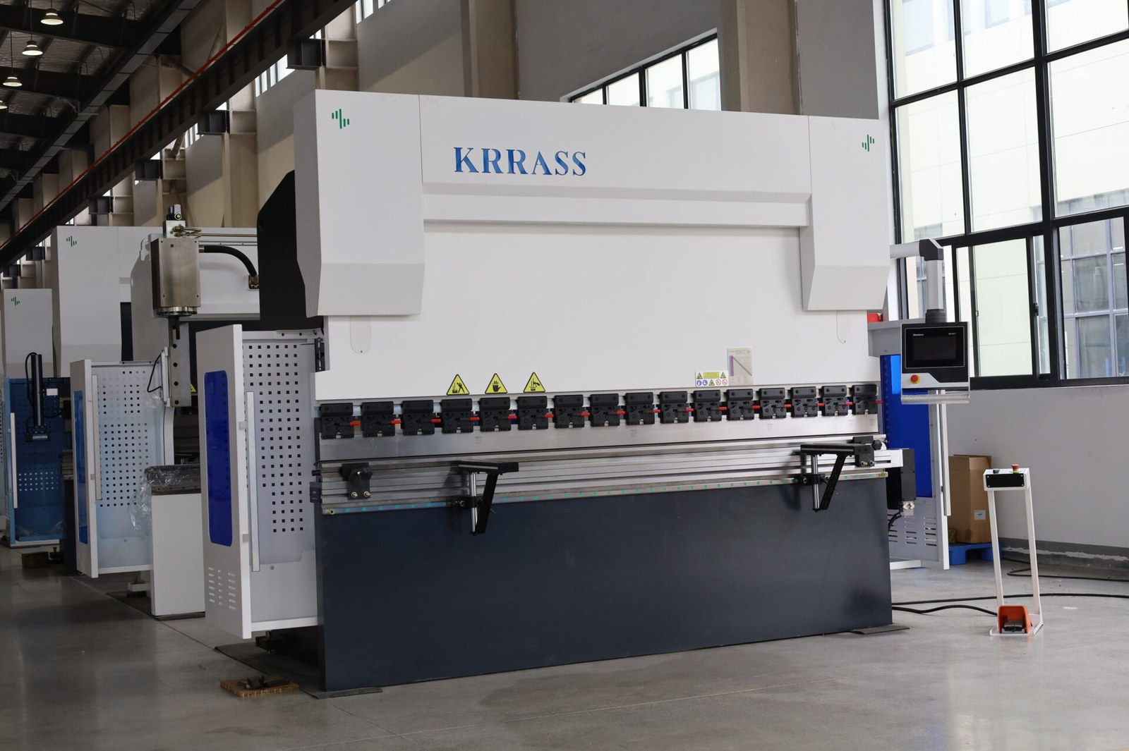 Pictures What is a cnc press brake and how is Krrass press brake