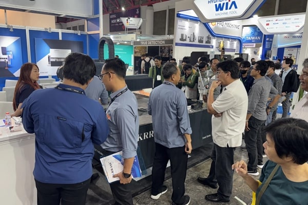 3000w max souce laser cutting machine price