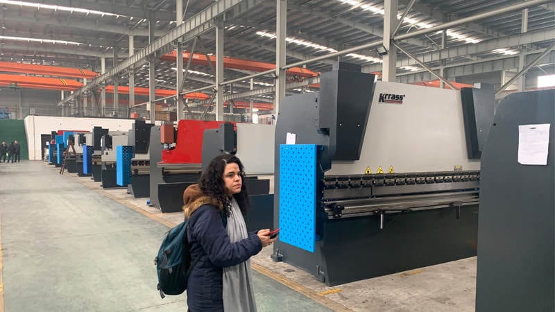 Brazilian Press Brake customers visit optional equipment