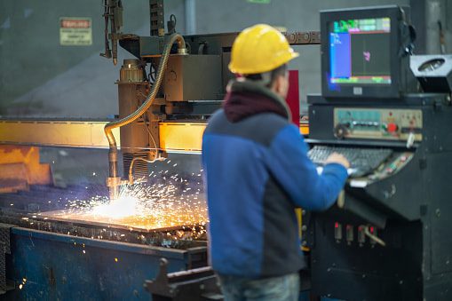 Fiber Laser Cutting Machine on workpiece