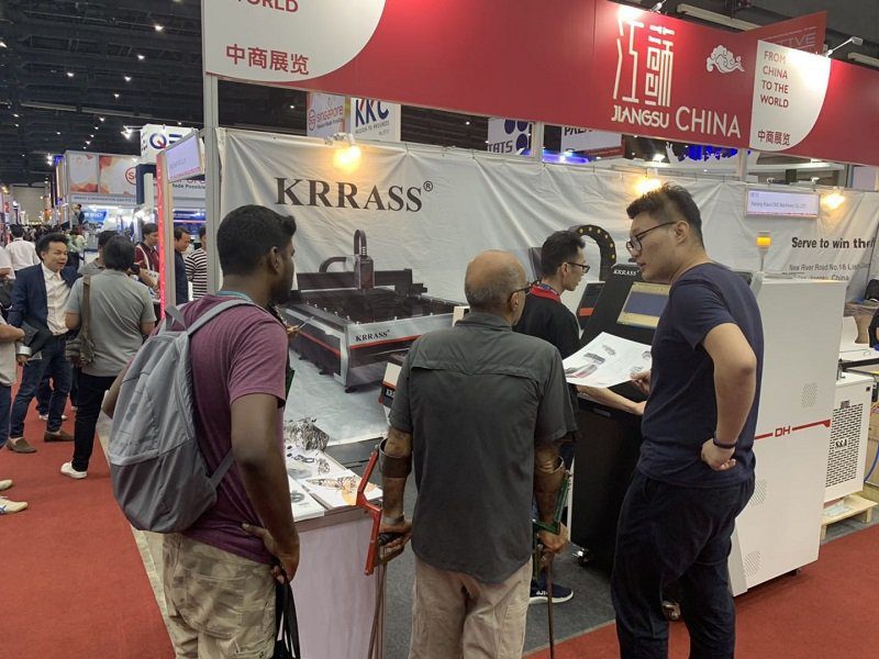 Fiber Laser Cutting Machine