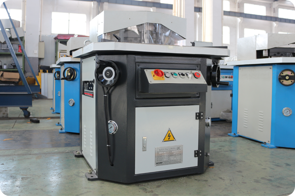 Angle Adjustable Notching Machine