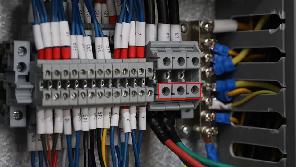 Connect to the power supply before first use