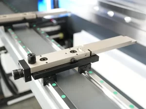 The back gauge of hydraulic press brake