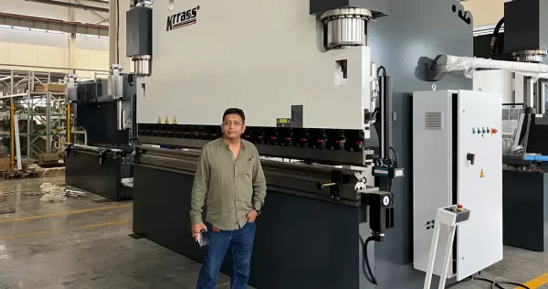 Kuwaiti customers visit KRRASS factory