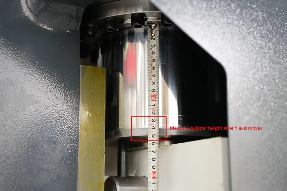 Measure cylinder height after Y axis moves
