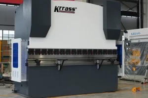 NC Press Brake WC67K-300T3200 E21 Front of the fuselage