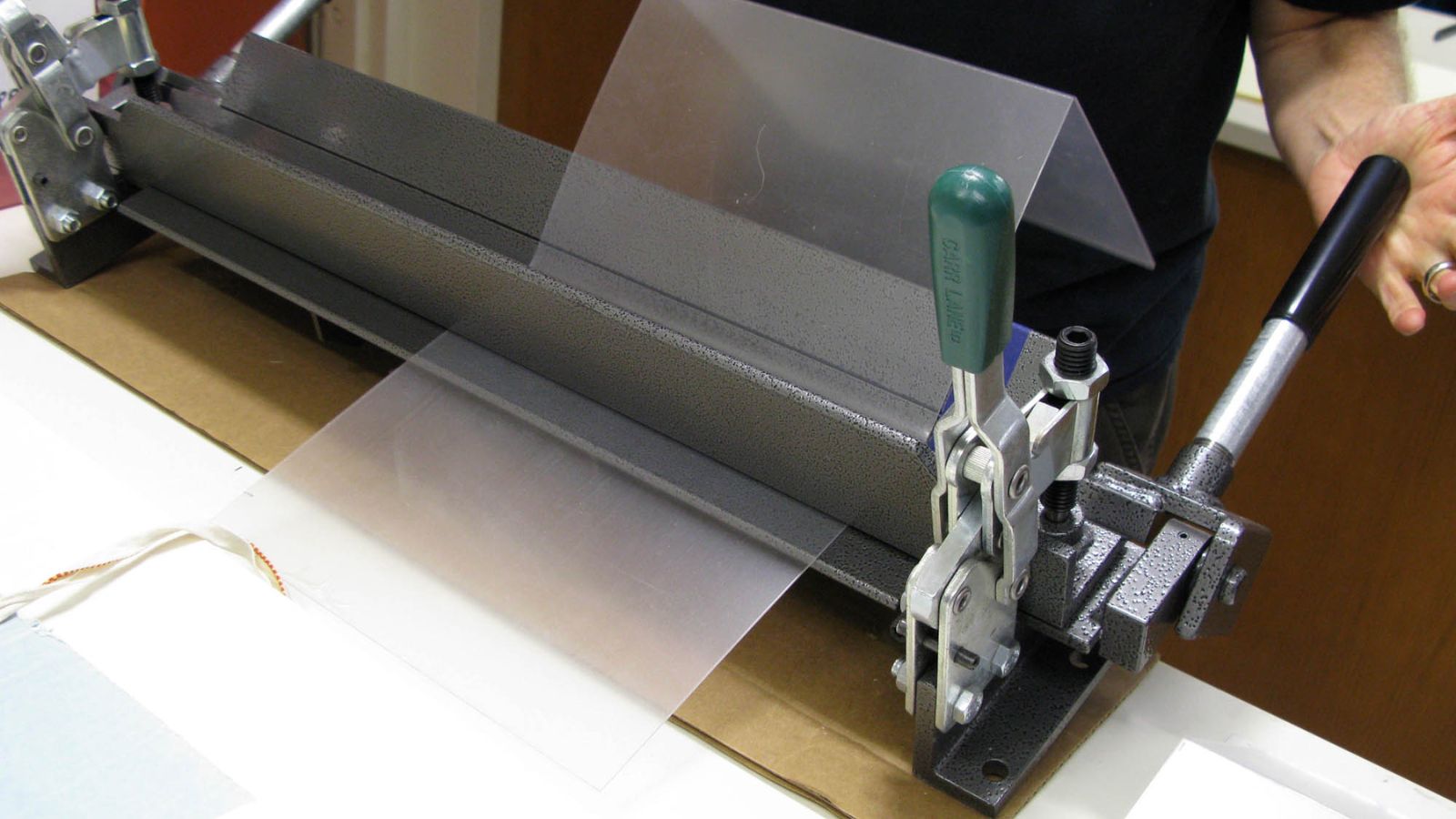 Relationship Between bending sheet metal Radius And Thickness of Sheet - 3