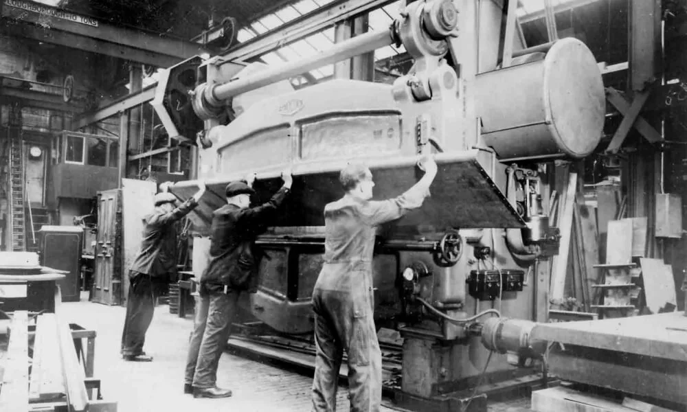Press Brake vs Brake Press: Similarity and Differences - 001 history 99perc tiny optimization