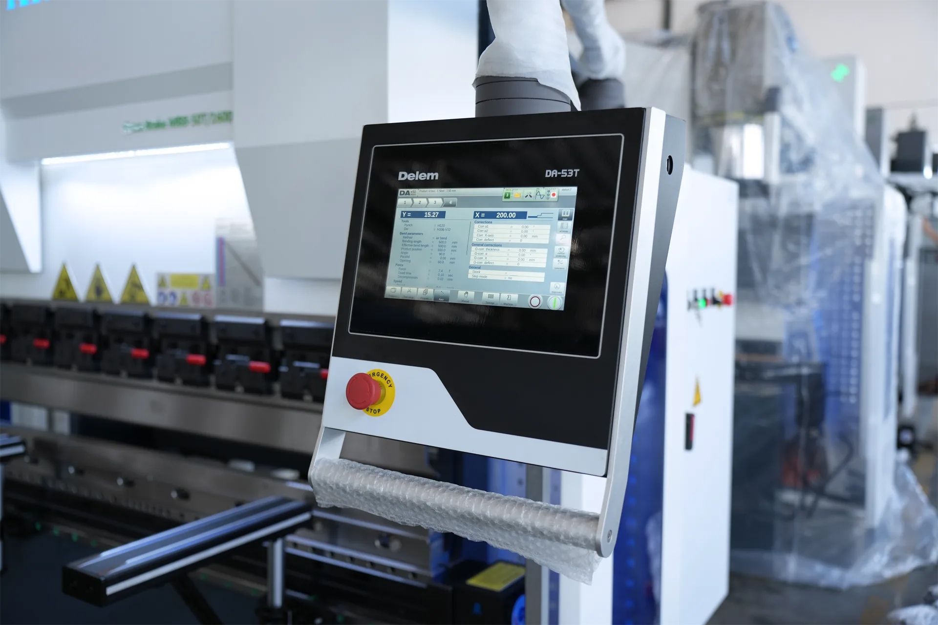 Press Brake Machine MB8-50T1600 4+1 Axis With DELEM DA53T controller - delem da 53t control​