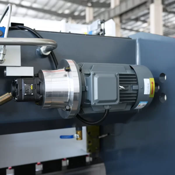 Press Brake Machine MB8-50T1600 4+1 Axis With DELEM DA53T controller - Image 3