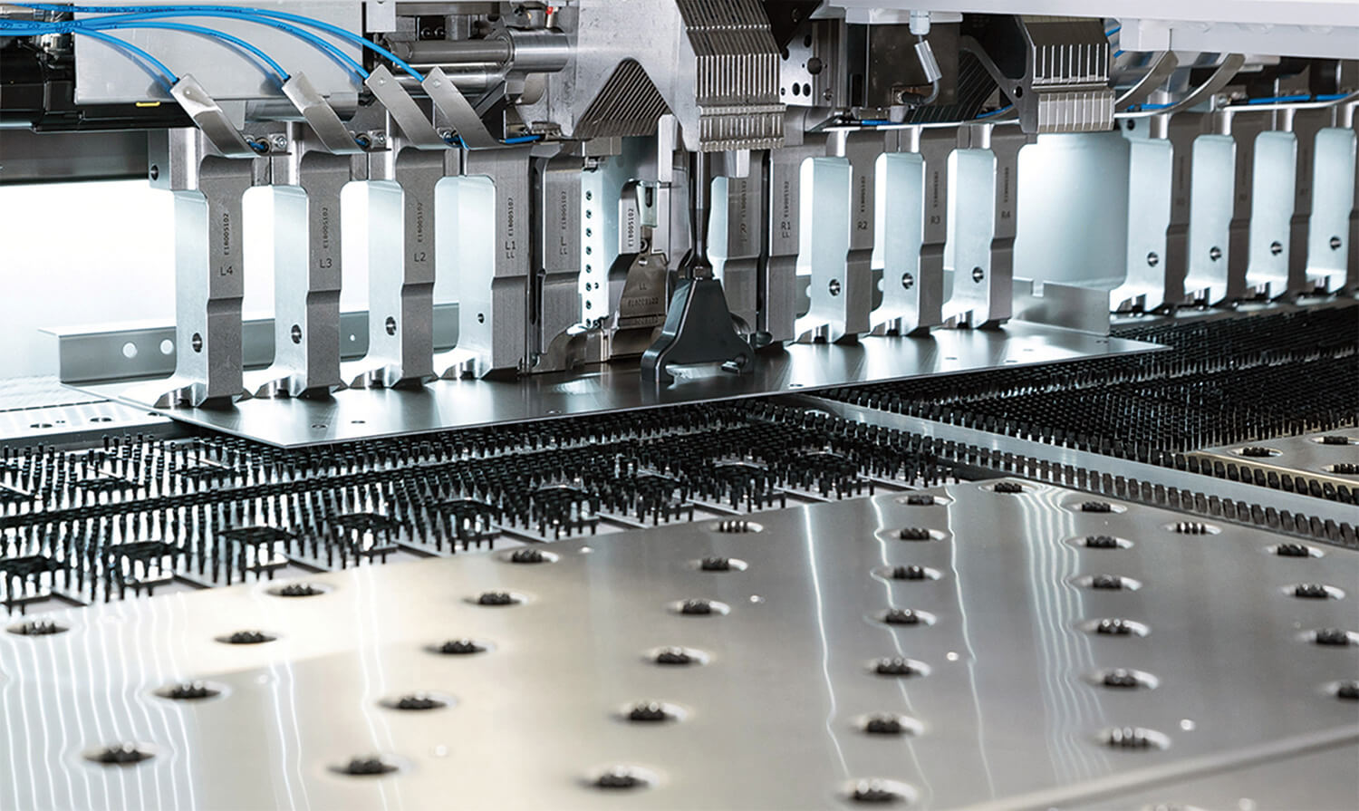 Panel bending machine technology
