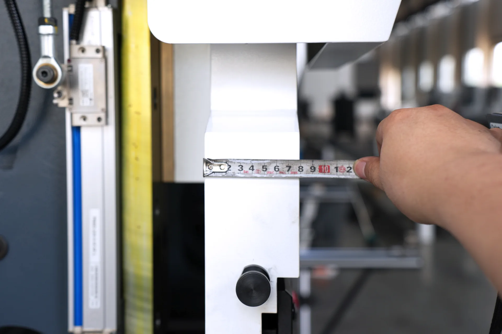 Thickness of slider(80mm)​