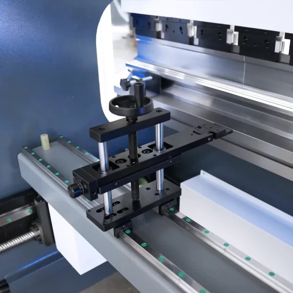 WC67K-125T2500 Hydraulic Press Brake with E21 Control - Image 3