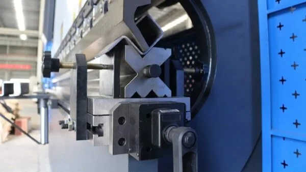 CNC Metal Brake Maintenance: Tips for Longevity and Efficiency - Pictures 7 CNC metal brake maintenance Krrass