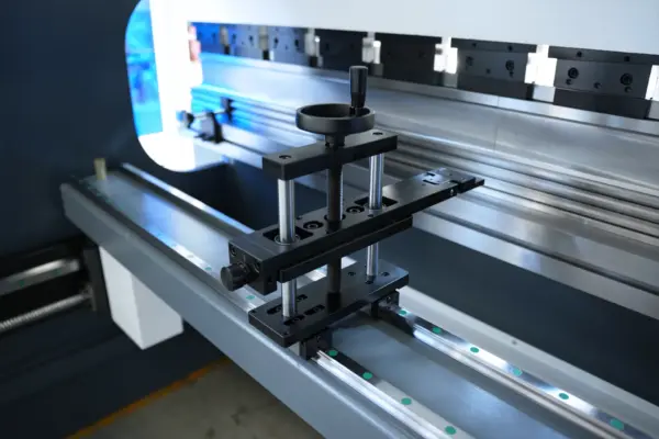WC67K-80T2500 NC Press Brake with E21 Control,Sheet Metal Hydraulic Press Brake - Image 4