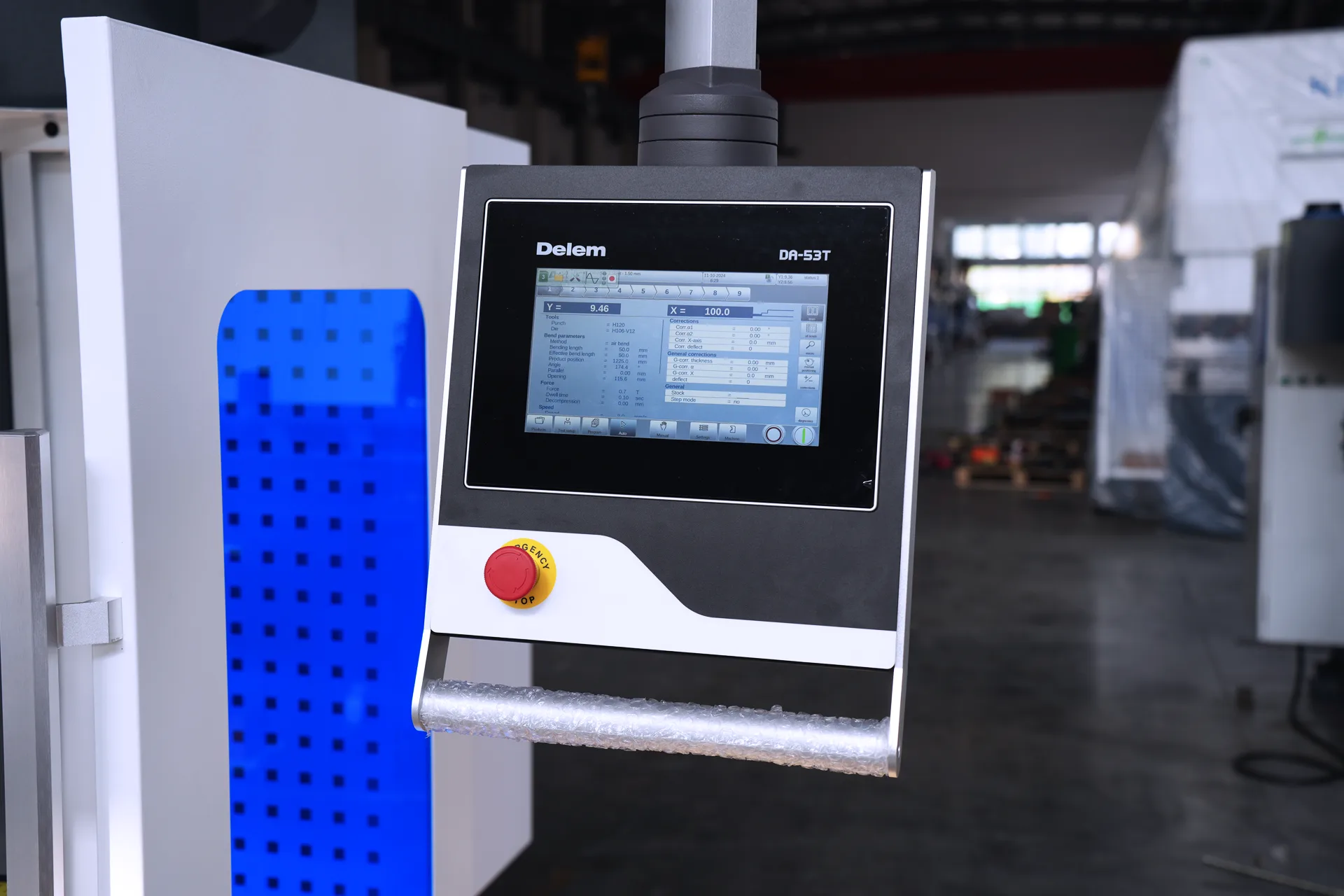 MB8-250T3200 4+1 Axis Sheet Metal Bending Machine, 10ft Steel Bending Machine Price - delem da 53t control​