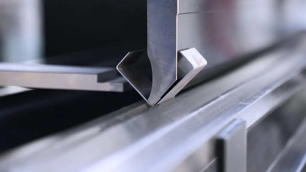 An analysis of 2025's Top Press Brake Bending Machine - Pictures 6 An analysis of 2025's Top Press Brake Bending Machine - 250 ton heavy duty bending machi