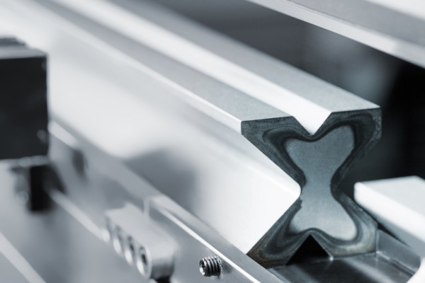 sheet metal bending die Components of a Press Brake: Structure of a Press Brake - sheet metal bending die