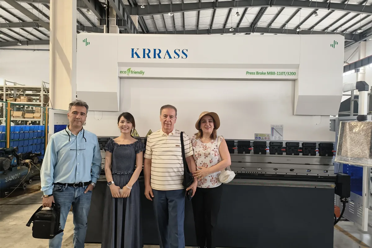 Iranian customers purchased Sheet Metal Bending Machine - Pictures 5 Sheet Metal bending machine