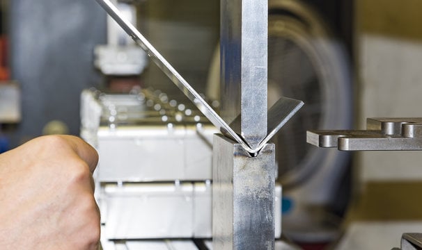 Top Sheet Metal Benders for Small Workshops in 2025 - Pictures 7 Best Metal Bending Presses 2025