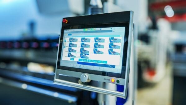 How to choose the right press brake for metal forming needs - Pictures 8 KRRASS CNC press brake with delem da66s cnc controller